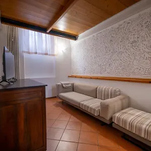 ugo-bassi-23.italymilanhotels.net/