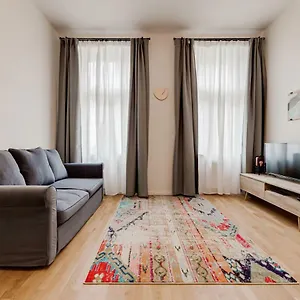 my-prague-apartments-stepanska.praguehotelsweb.com/